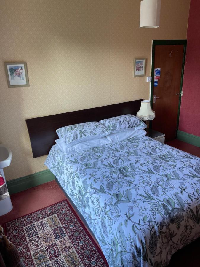 بلاكبيرن Chimneys Guest House المظهر الخارجي الصورة