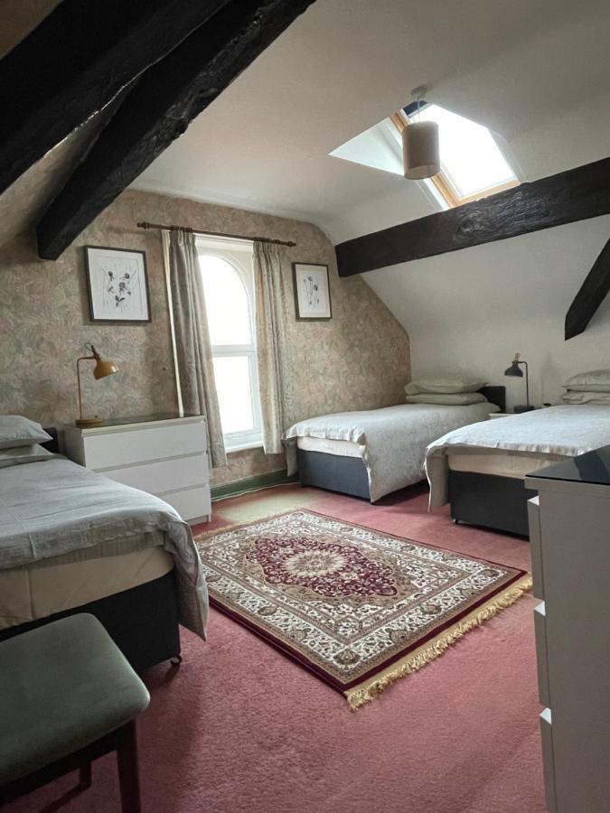 بلاكبيرن Chimneys Guest House المظهر الخارجي الصورة