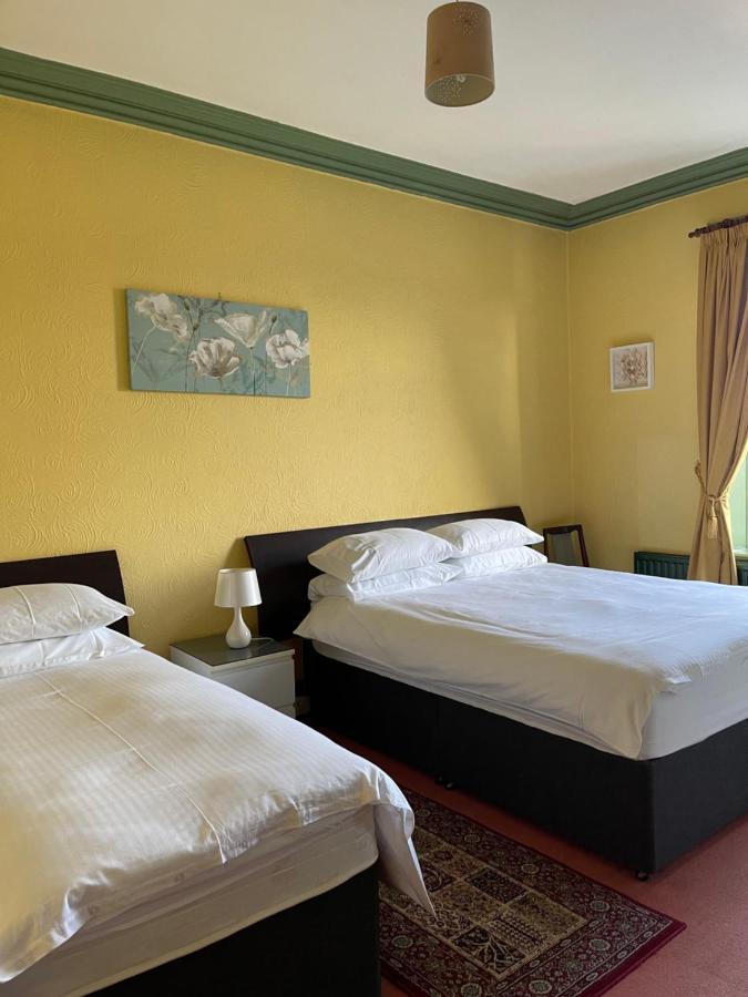 بلاكبيرن Chimneys Guest House المظهر الخارجي الصورة