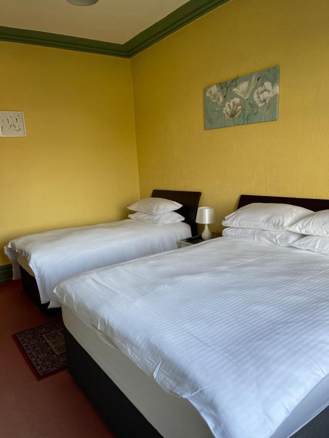 بلاكبيرن Chimneys Guest House المظهر الخارجي الصورة