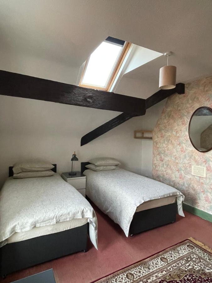 بلاكبيرن Chimneys Guest House المظهر الخارجي الصورة