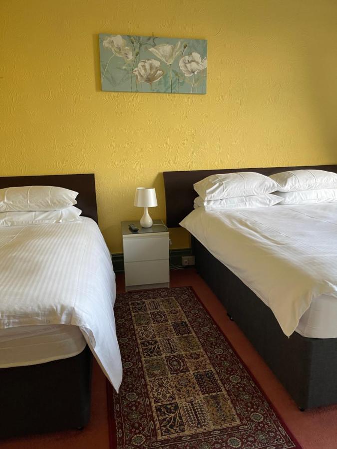 بلاكبيرن Chimneys Guest House المظهر الخارجي الصورة