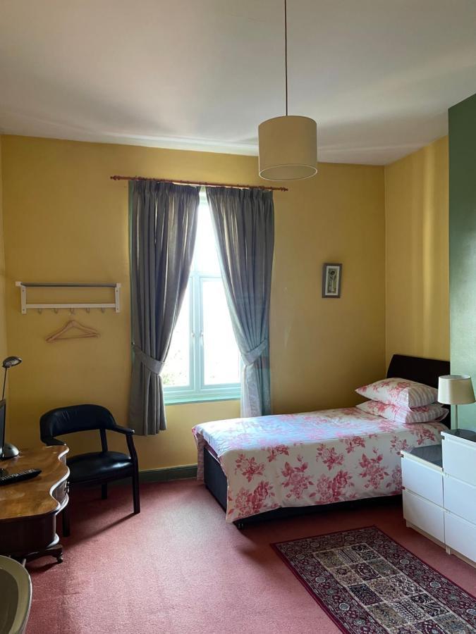 بلاكبيرن Chimneys Guest House المظهر الخارجي الصورة